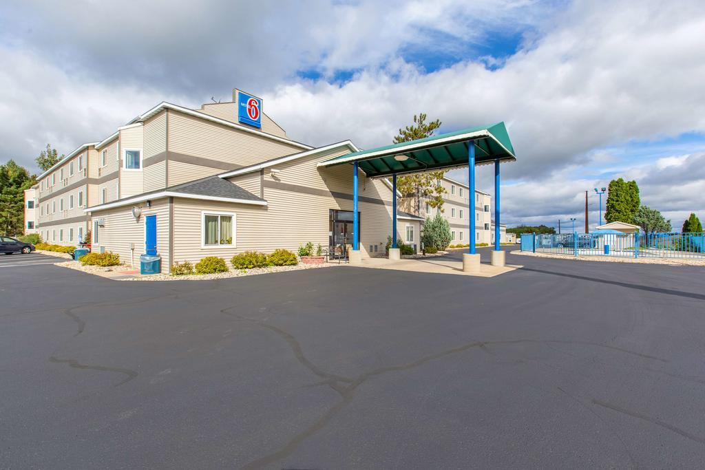 Motel 6-Baraboo, Wi - Lake Delton-Wisconsin Dells Eksteriør bilde